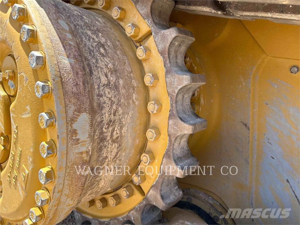 CAT D9 Crawler dozers