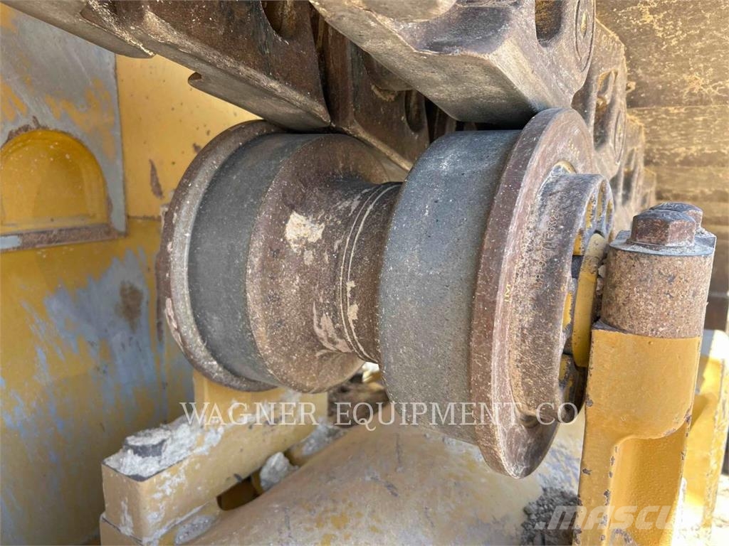 CAT D9 Crawler dozers