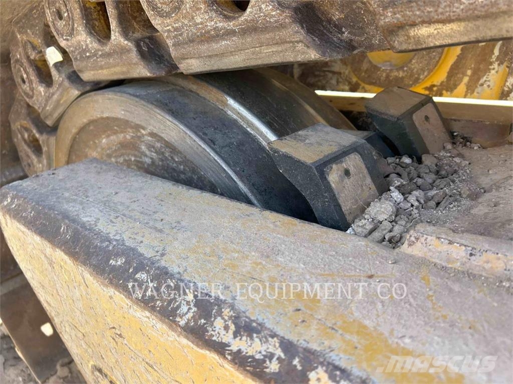 CAT D9 Crawler dozers