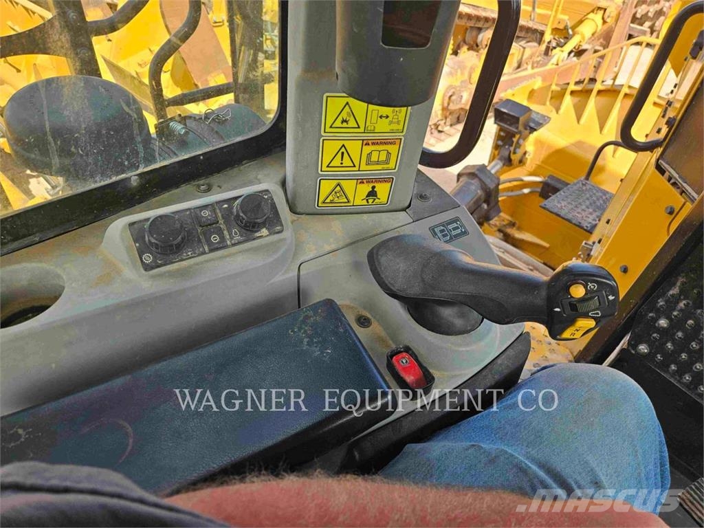 CAT D907 Bulldozer