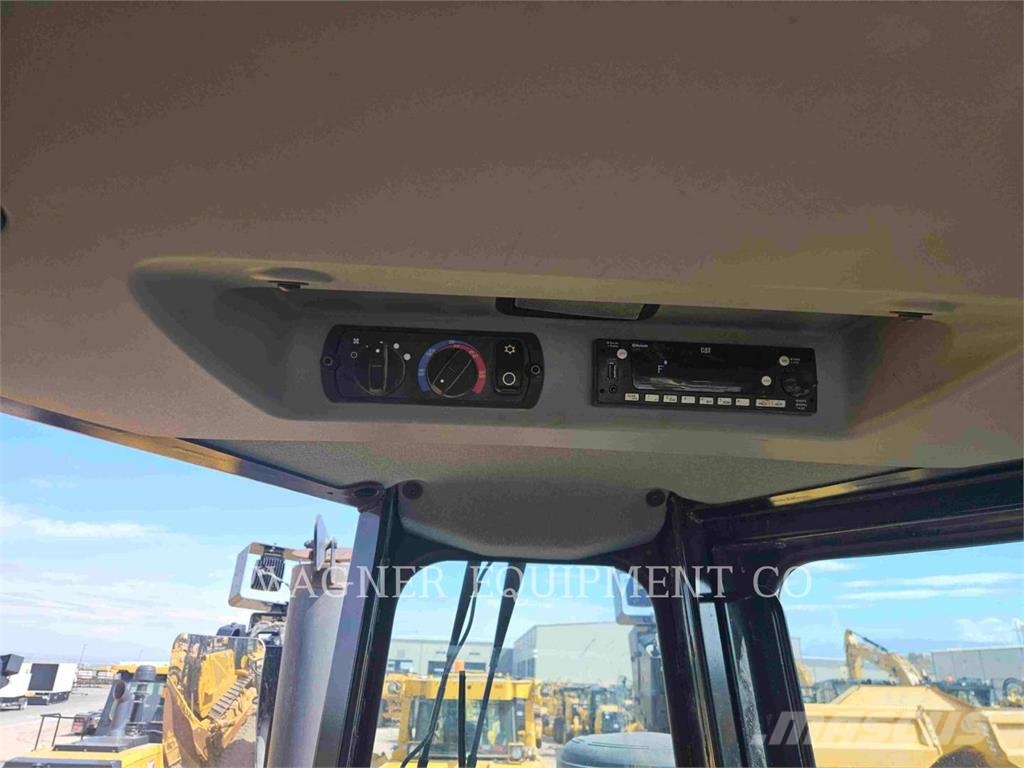 CAT D907 Bulldozer