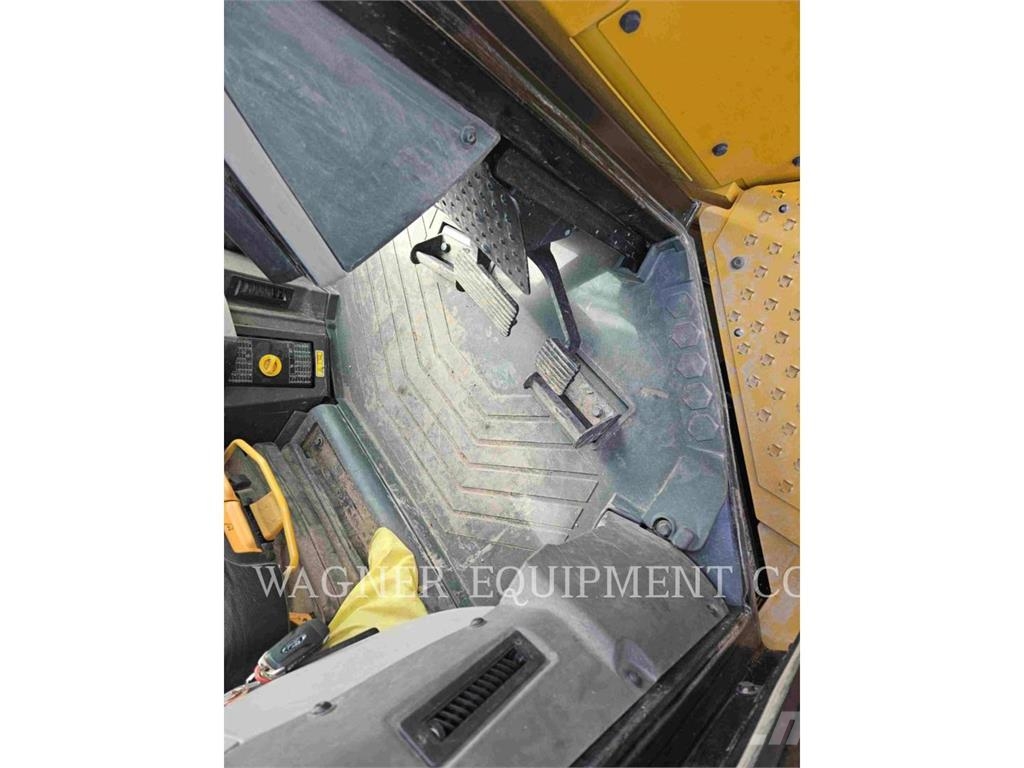 CAT D907 Bulldozer