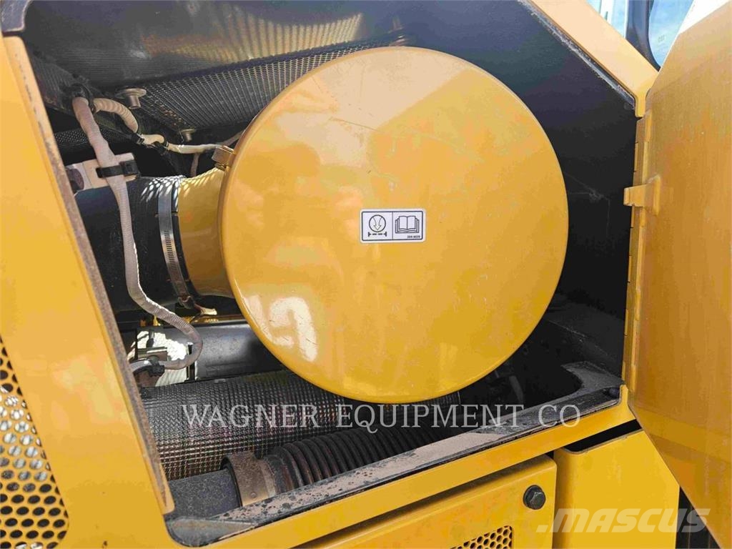 CAT D907 Bulldozer