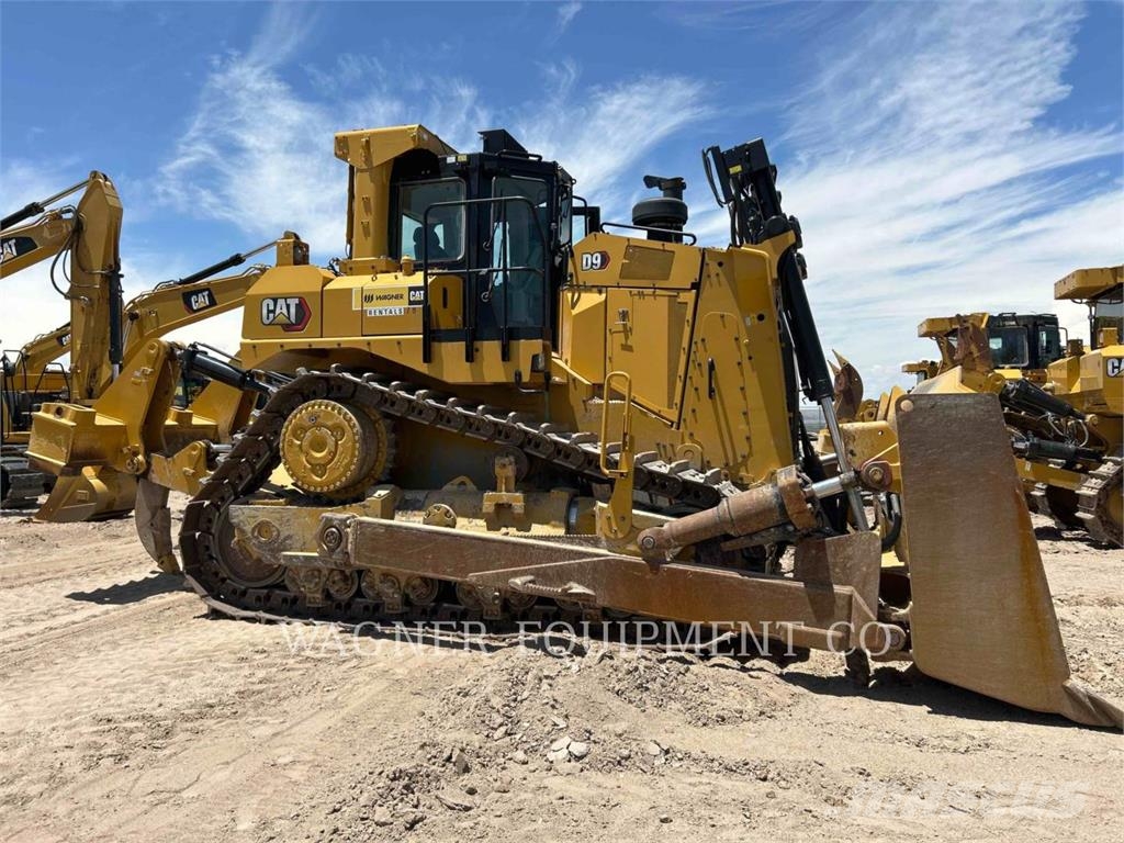 CAT D907 Bulldozer