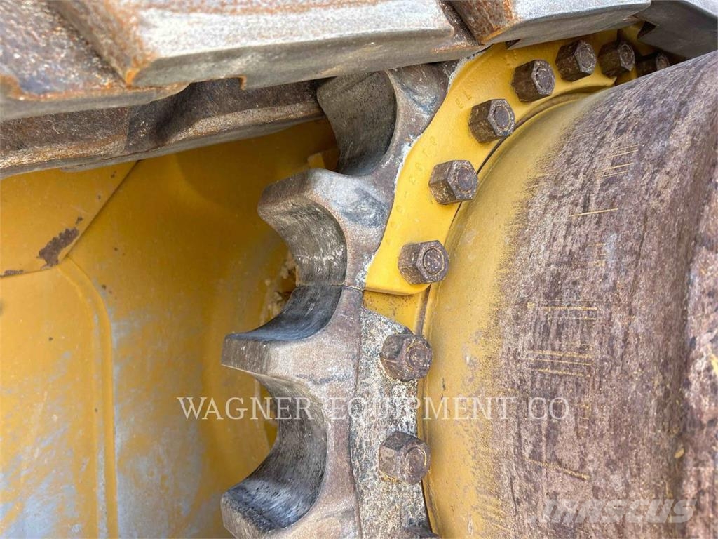 CAT D907 Bulldozer