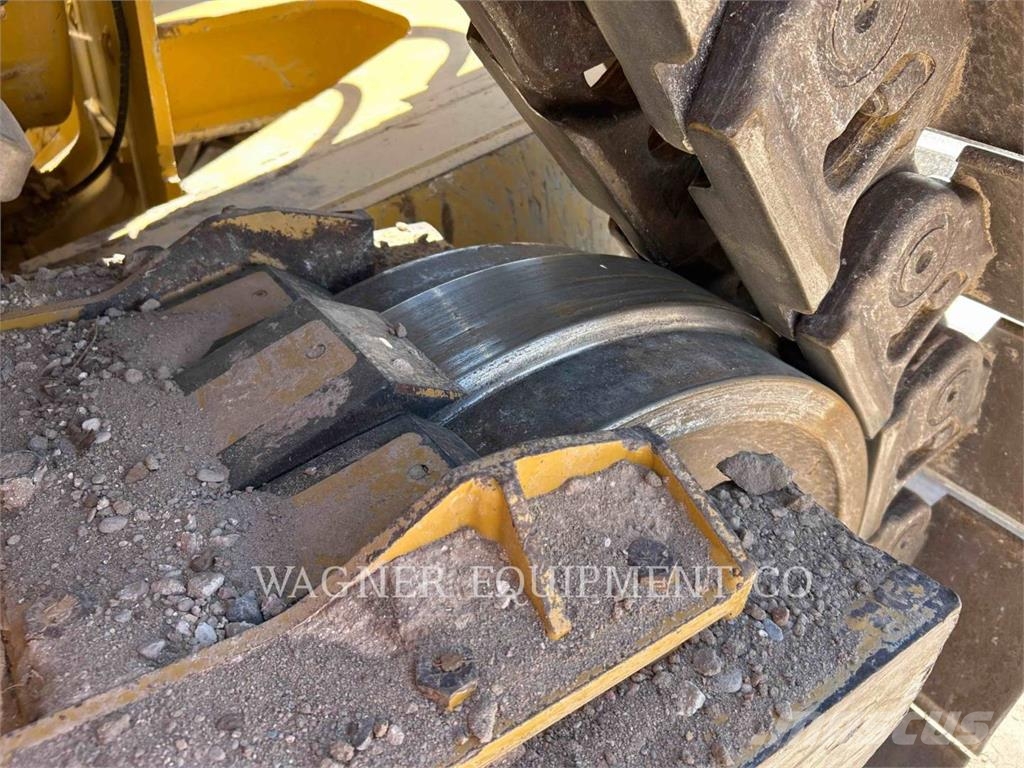 CAT D907 Bulldozer