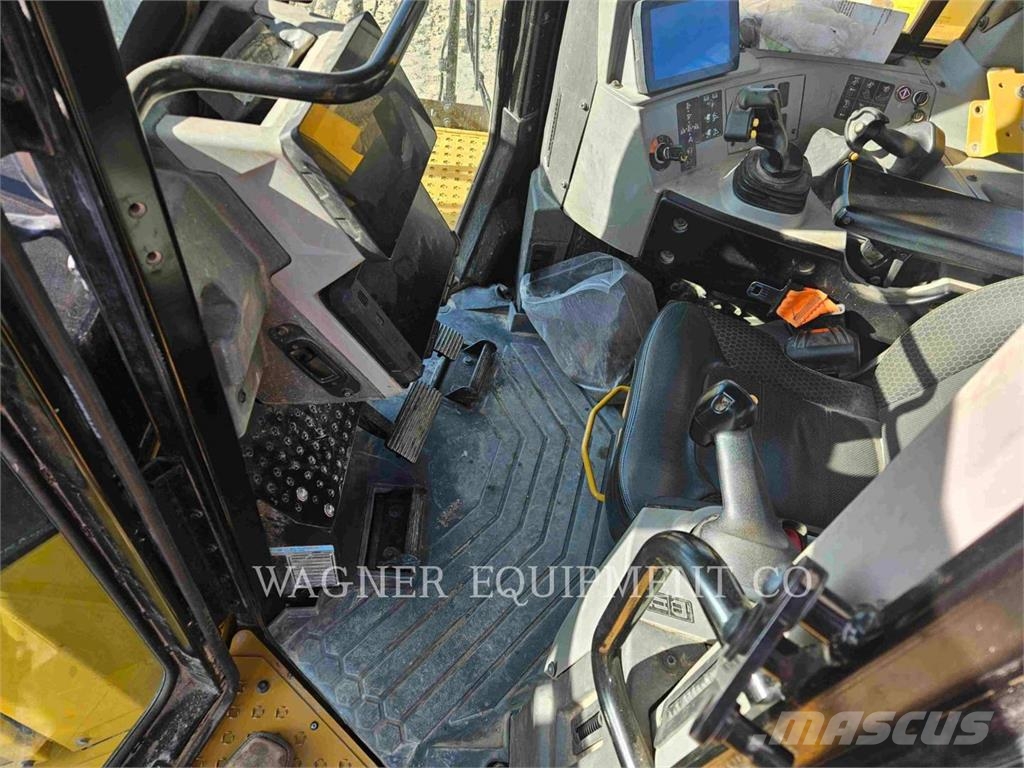 CAT D907 Buldožeri guseničari