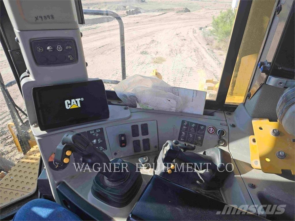 CAT D907 Buldožeri guseničari