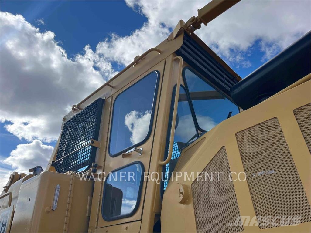 CAT D9H Crawler dozers
