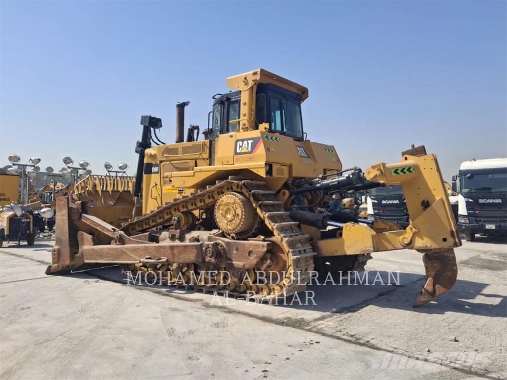 CAT D9RLRC بلدوزرات مجنزرة