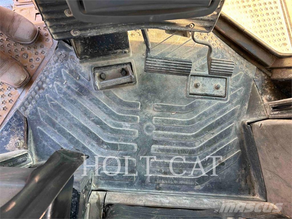 CAT D9T Crawler dozers