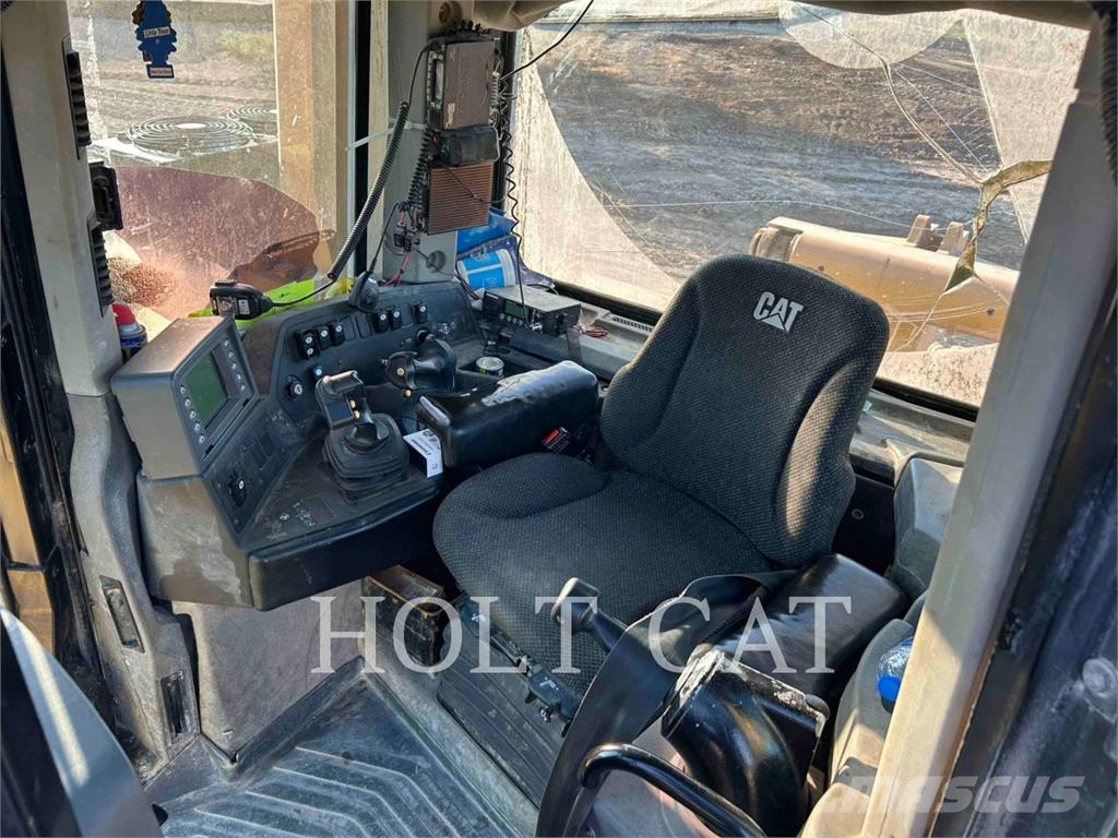 CAT D9T Crawler dozers