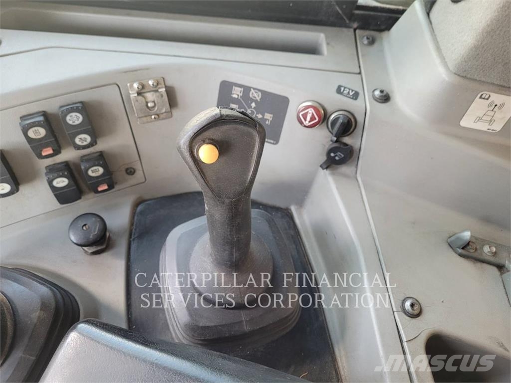 CAT D9T Buldožerji goseničarji