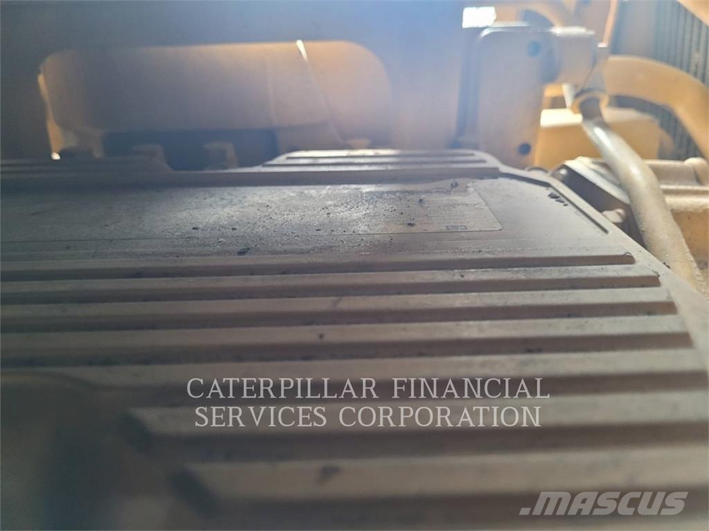 CAT D9T Buldožerji goseničarji