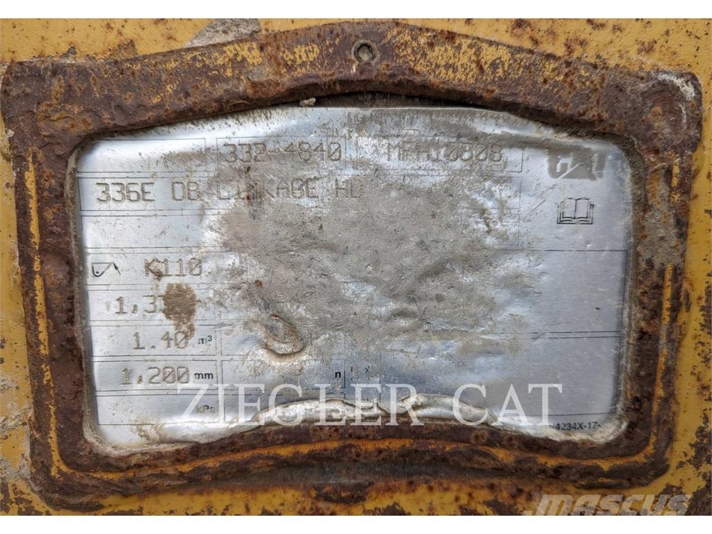CAT DB LINK EXCAVATOR BUCKET 42 HEAVY DUTY Kovalar