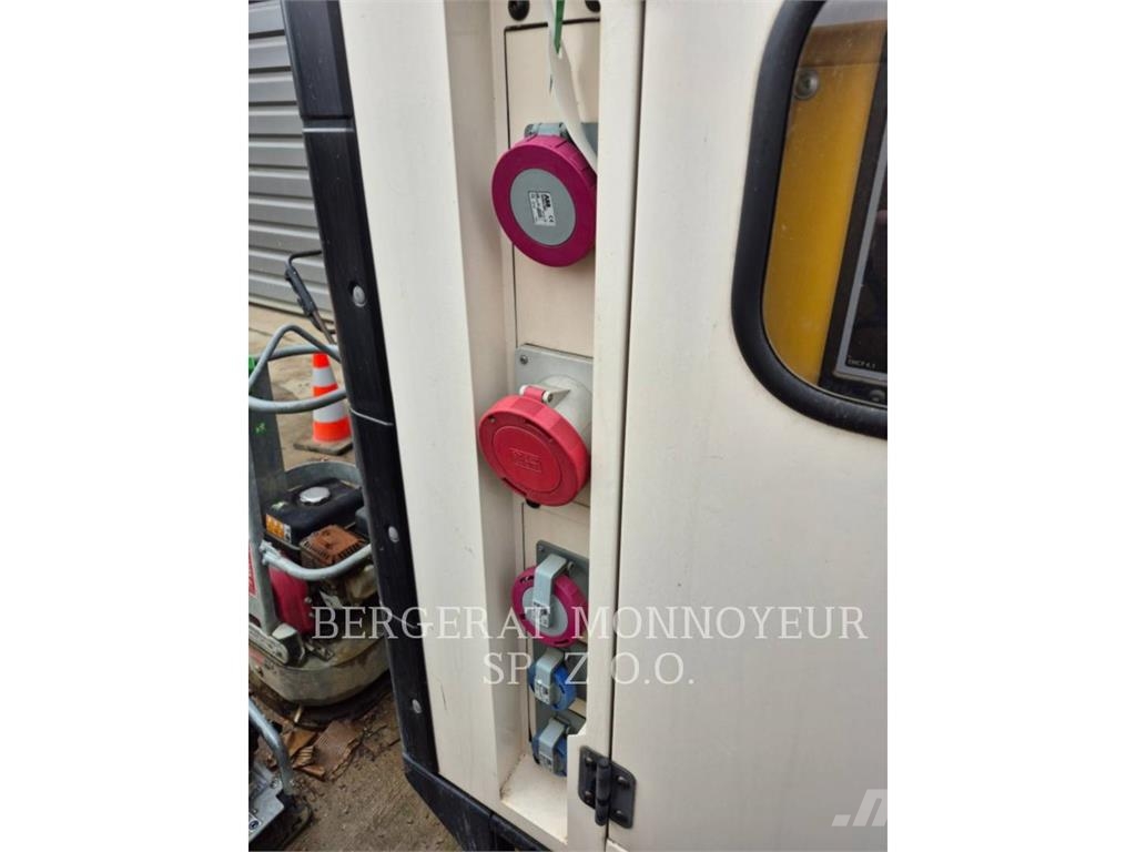 CAT DE110E3 مولدات ديزل