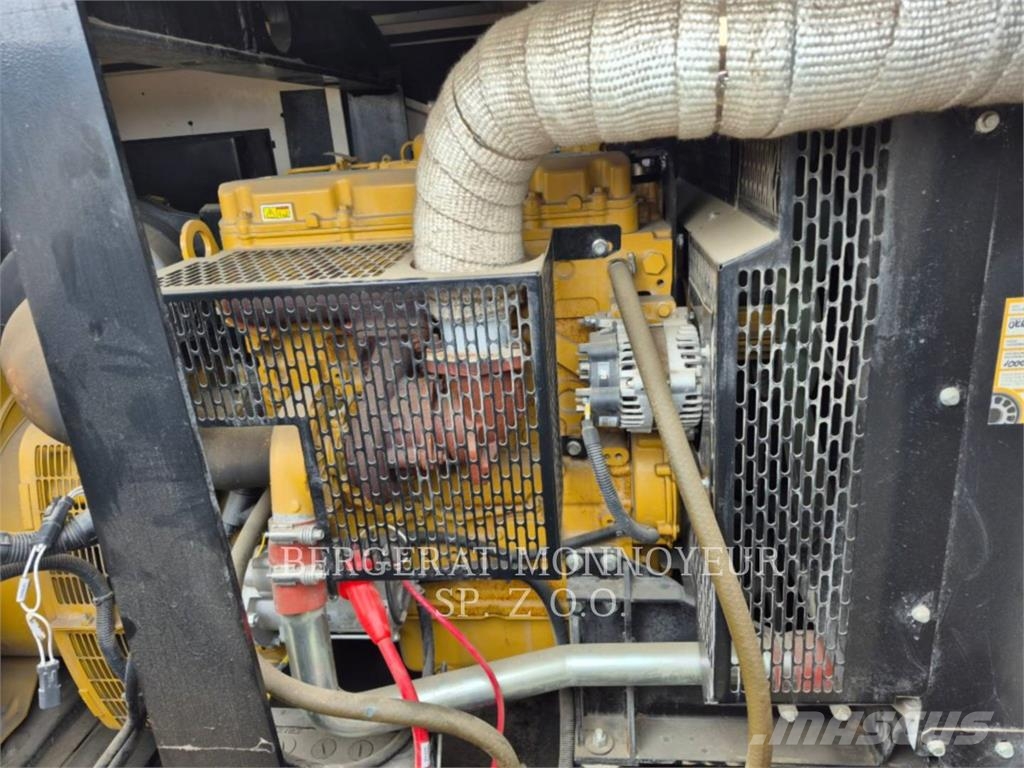 CAT DE110E3 مولدات ديزل
