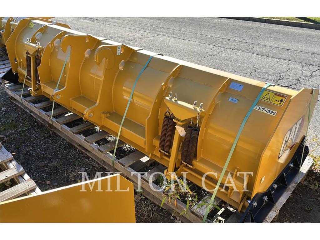 CAT ERPILLAR 12 FOOT SNOW PUSHER Lançadores de neve