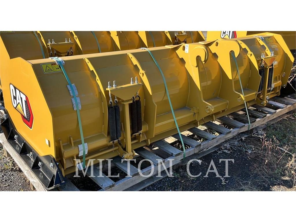 CAT ERPILLAR 12 FOOT SNOW PUSHER Lançadores de neve