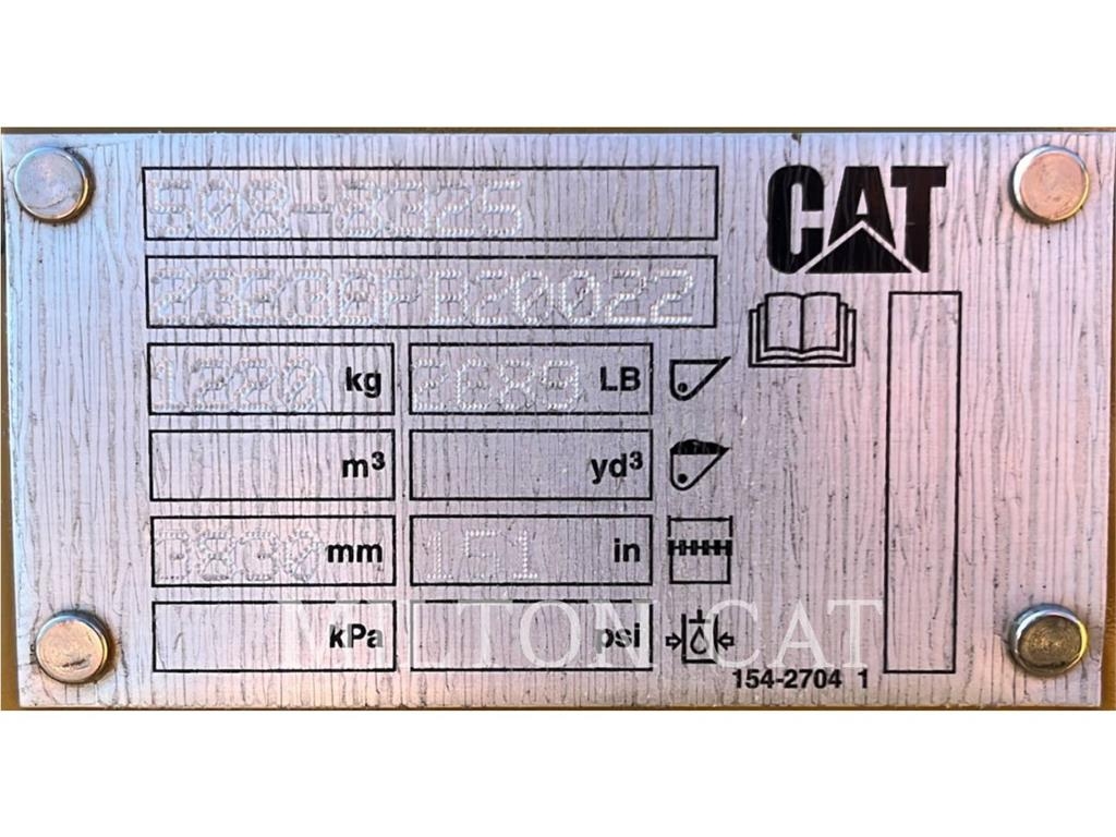 CAT ERPILLAR 12 FOOT SNOW PUSHER Lançadores de neve