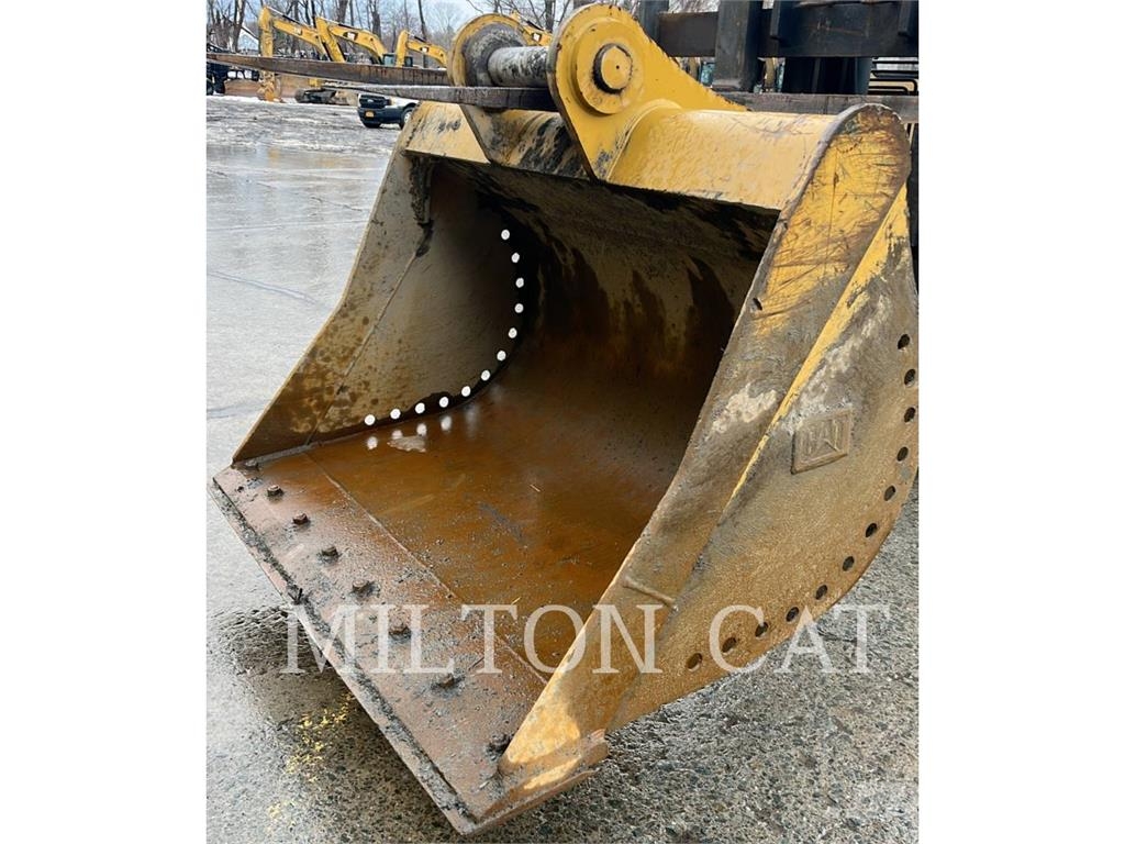 CAT ERPILLAR 72IN DITCH CLEANING BUCKET Ковши