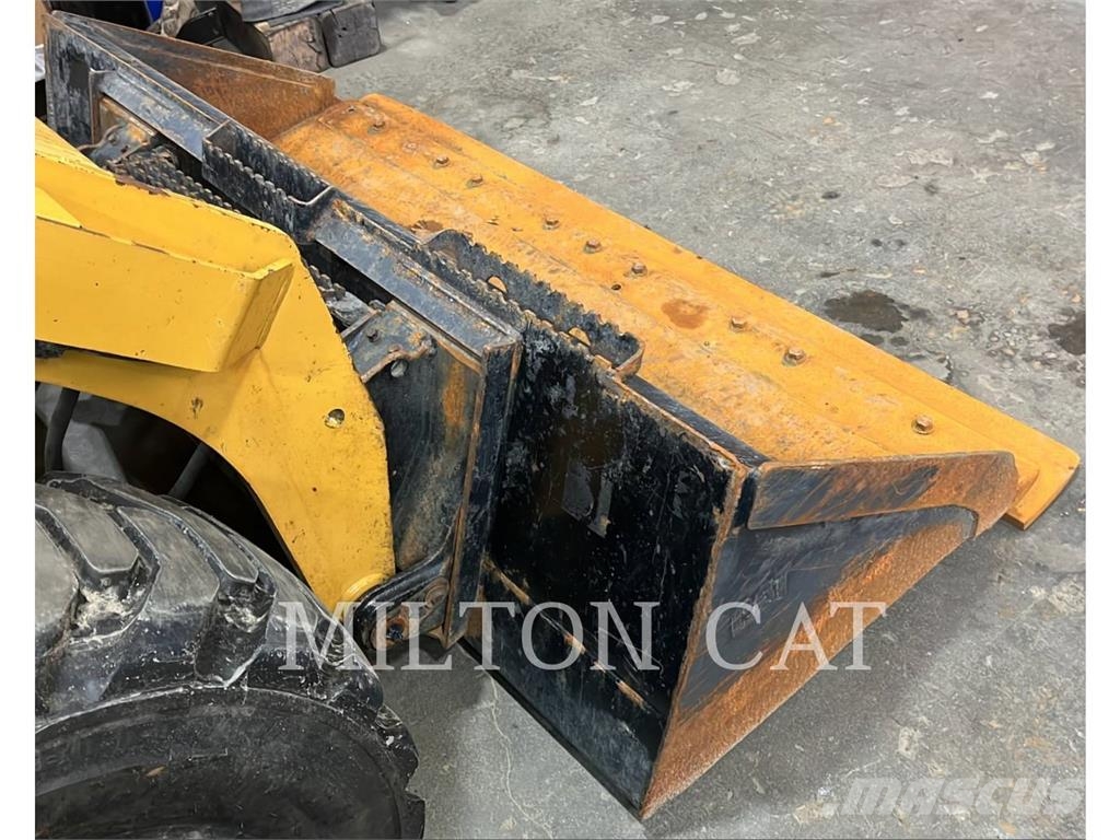 CAT ERPILLAR 72IN GP BUCKET Žlice