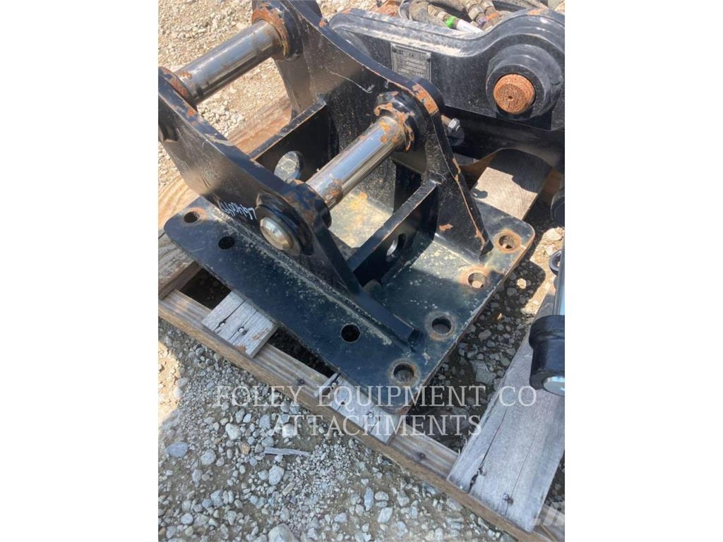 CAT HBB6-303F Bagri goseničarji