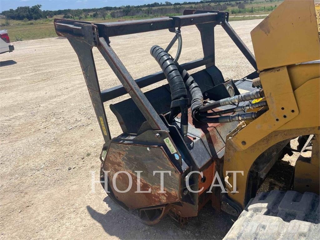 CAT HM415C 林業覆蓋機