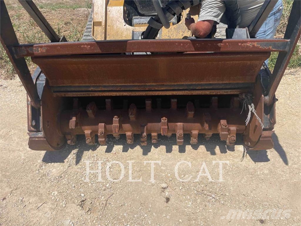 CAT HM415C 林業覆蓋機
