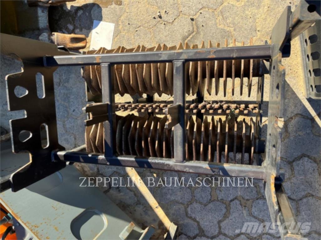 CAT HSD214 SEPERATOR Schaufeln