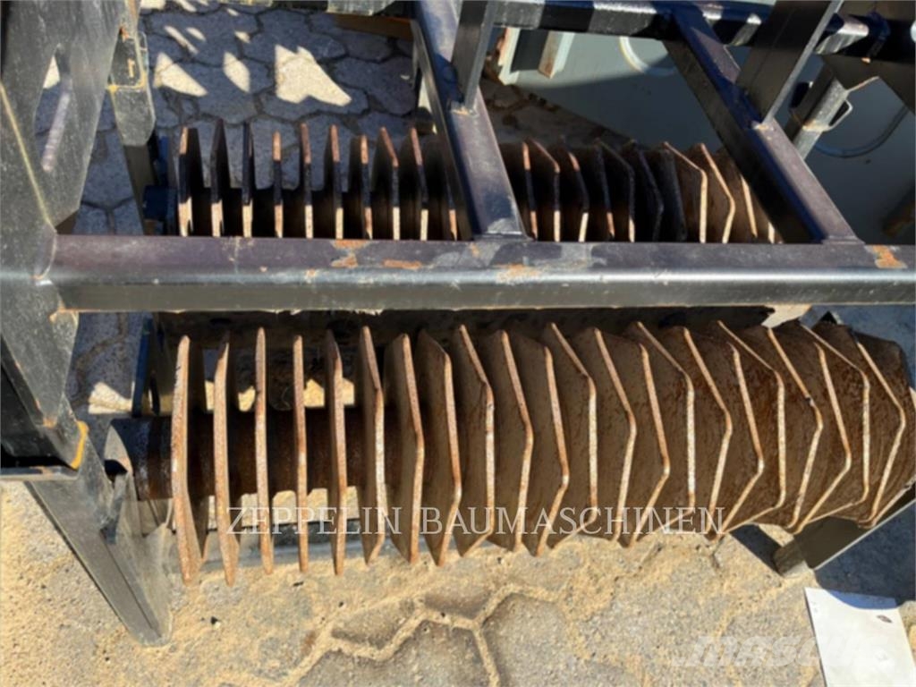 CAT HSD214 SEPERATOR Schaufeln