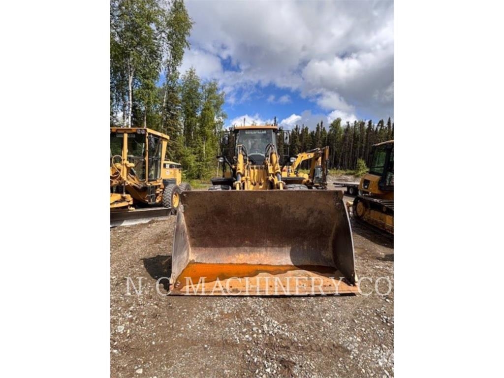 CAT IT62H Rataslaadurid