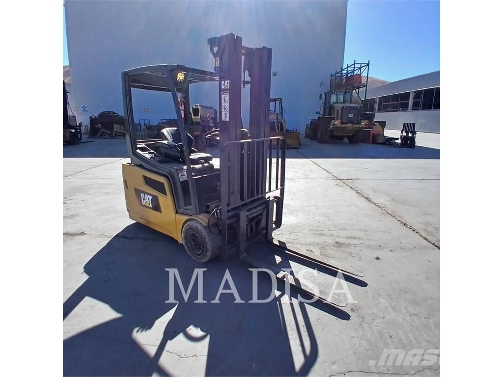 CAT LIFT TRUCKS 2ET4000 Elektro Stapler