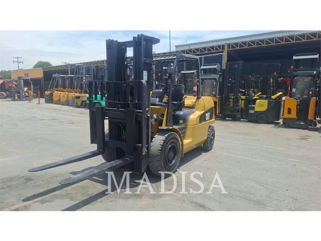CAT LIFT TRUCKS DP50NM 柴油卡車