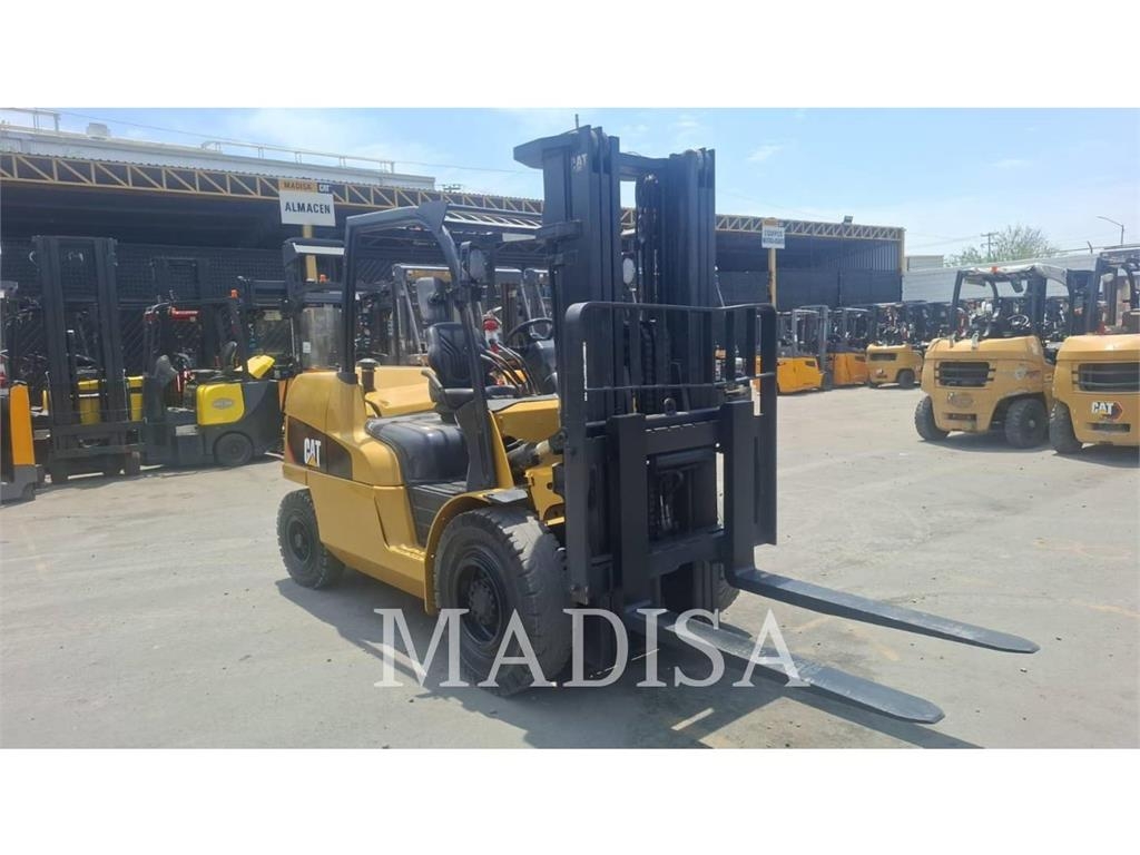 CAT LIFT TRUCKS DP50NM 柴油卡車