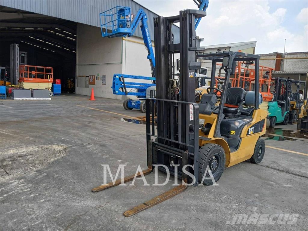 CAT LIFT TRUCKS GP25N5-GLE Gaffeltrucks - andre