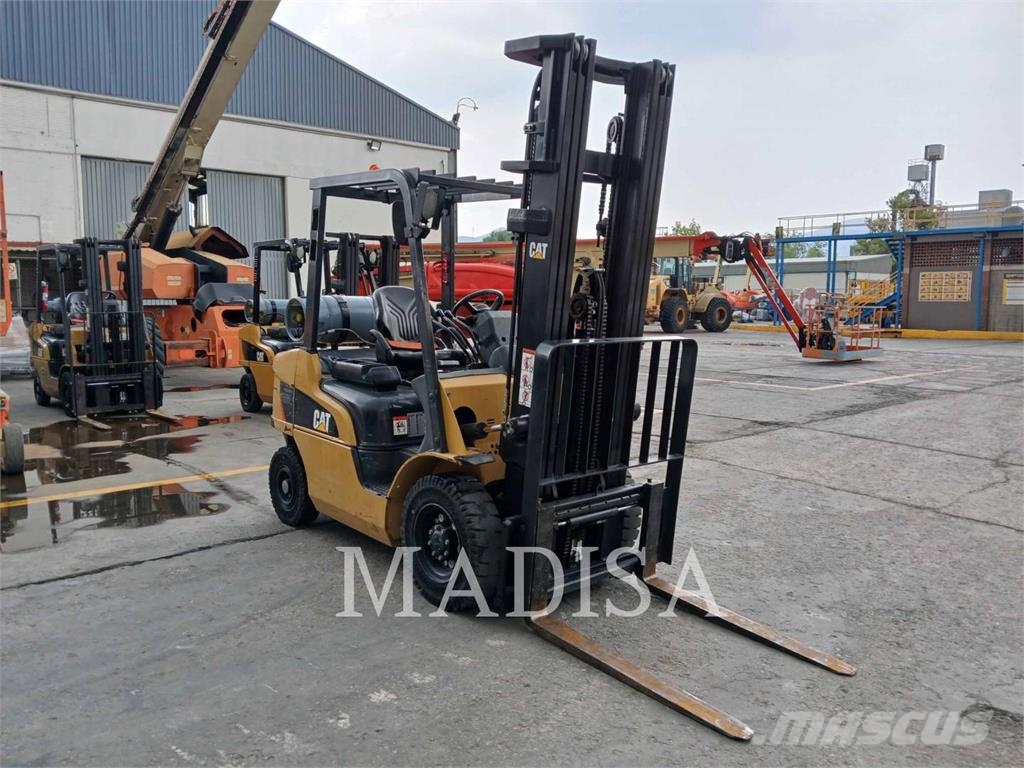 CAT LIFT TRUCKS GP25N5-GLE Gaffeltrucks - andre