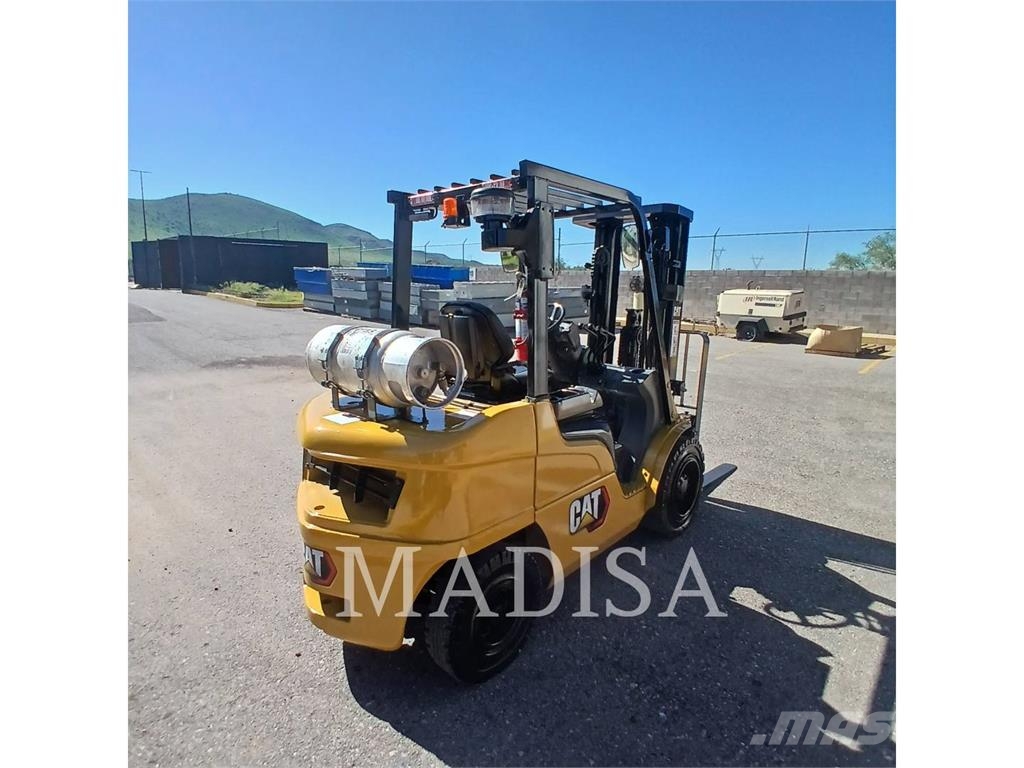 CAT LIFT TRUCKS GP30N5-LE شاحنات LPG