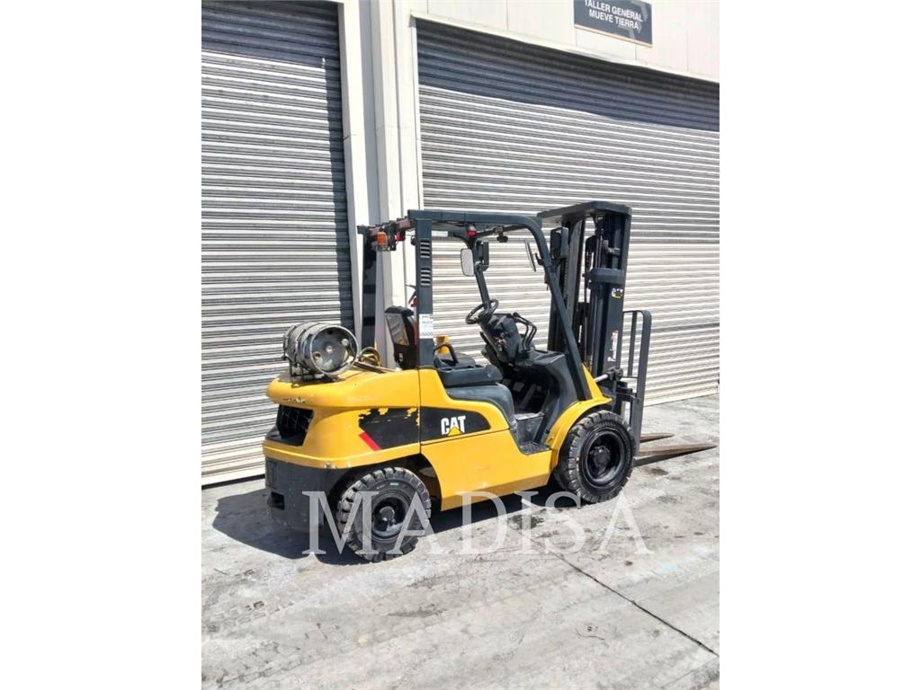 CAT LIFT TRUCKS GP35N شاحنات LPG