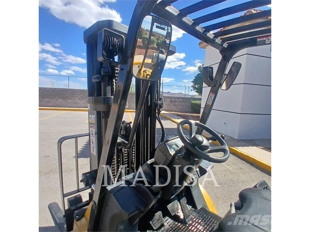 CAT LIFT TRUCKS GP35N5-LE شاحنات LPG