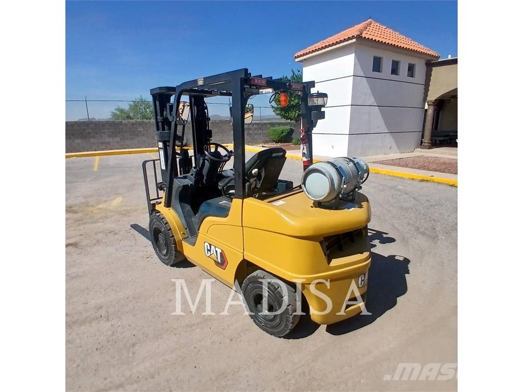 CAT LIFT TRUCKS GP35N5-LE شاحنات LPG