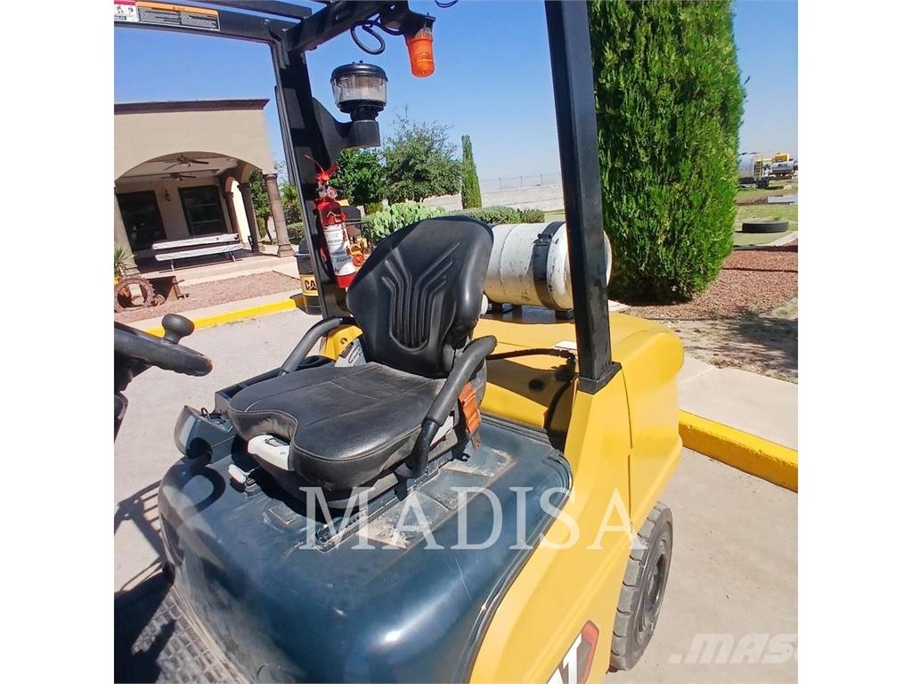 CAT LIFT TRUCKS GP35N5-LE شاحنات LPG