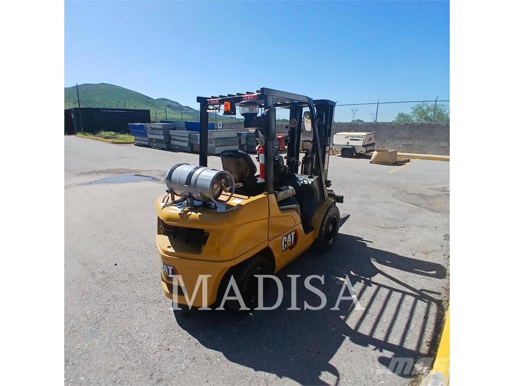 CAT LIFT TRUCKS GP35N5-LE شاحنات LPG