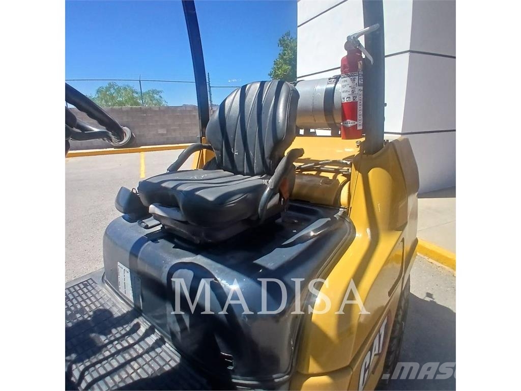 CAT LIFT TRUCKS GP40N شاحنات LPG