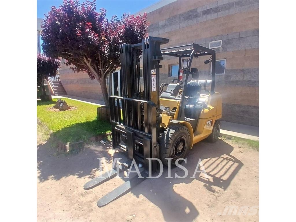 CAT LIFT TRUCKS GP40N شاحنات ذات رافعات شوكية - أخرى