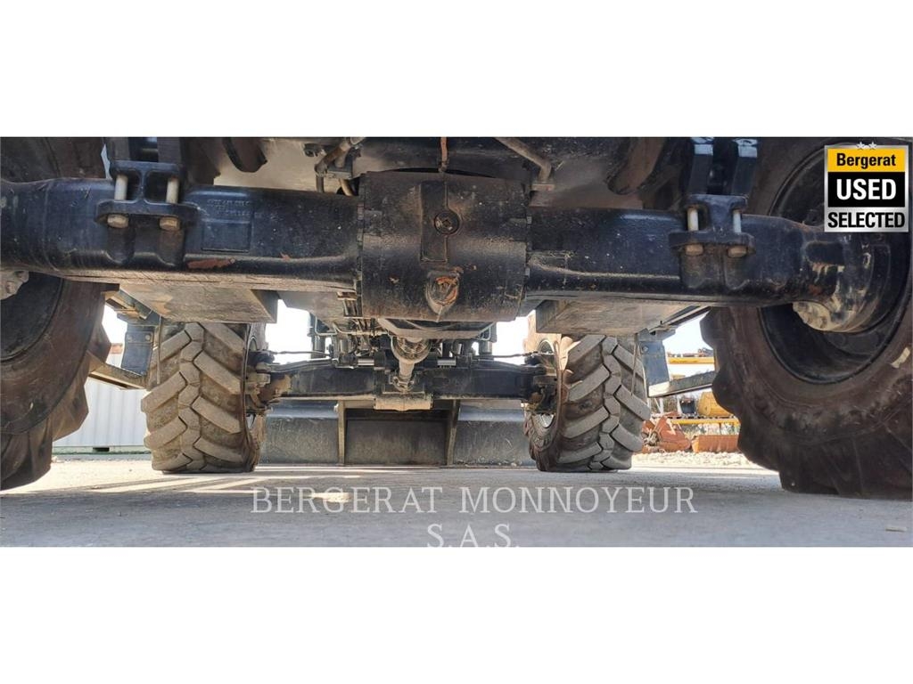 CAT M315 Pelle sur pneus