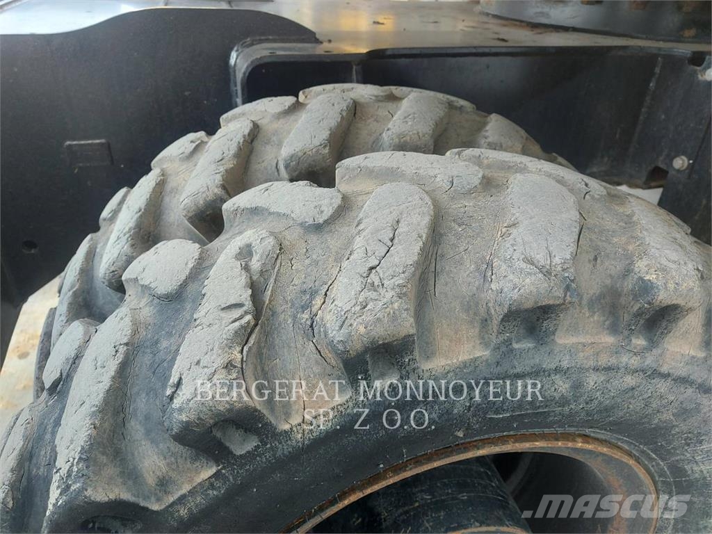 CAT M315F Ratiniai ekskavatoriai