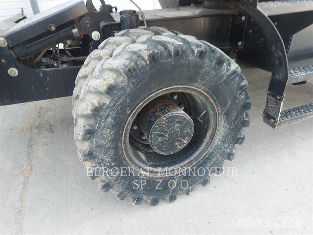 CAT M315F Ratiniai ekskavatoriai