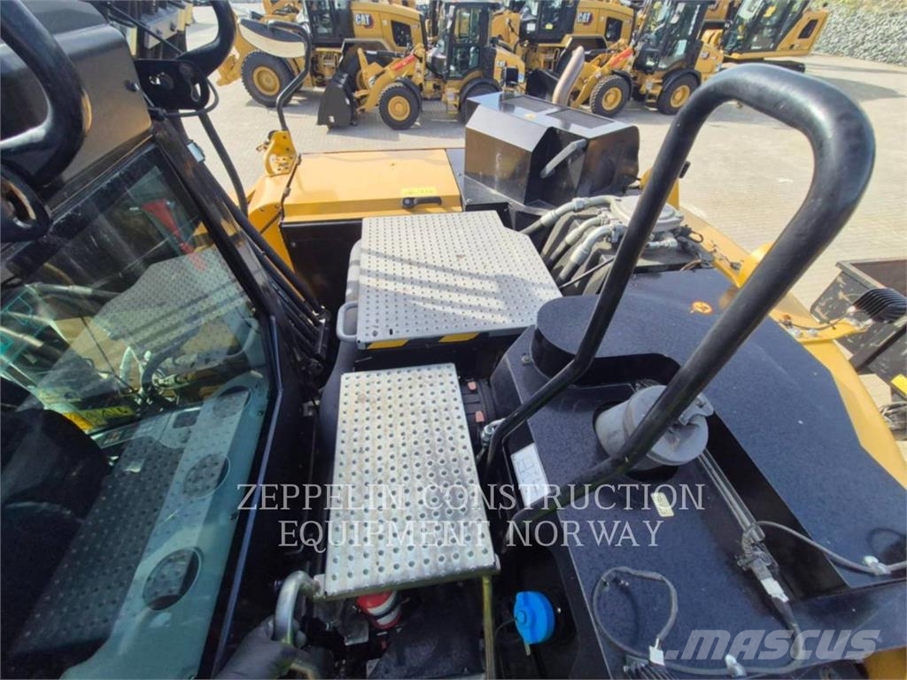 CAT M315F Wheeled excavators