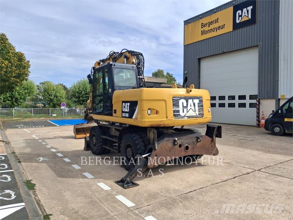 CAT M316D Pelle sur pneus